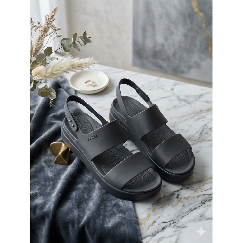 Crocs Women's Brooklyn Low Wedge Platform Sandal Size US 10